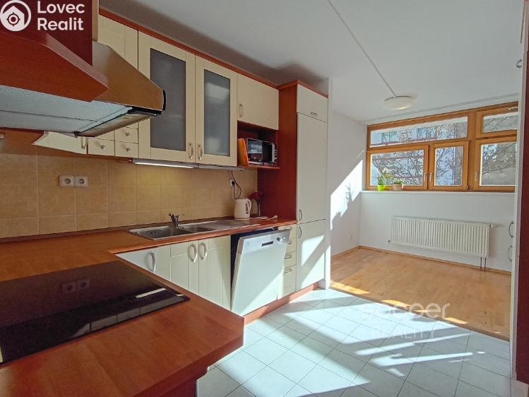 Pronájem bytu 4+KK Praha, Ostrovského č. 1