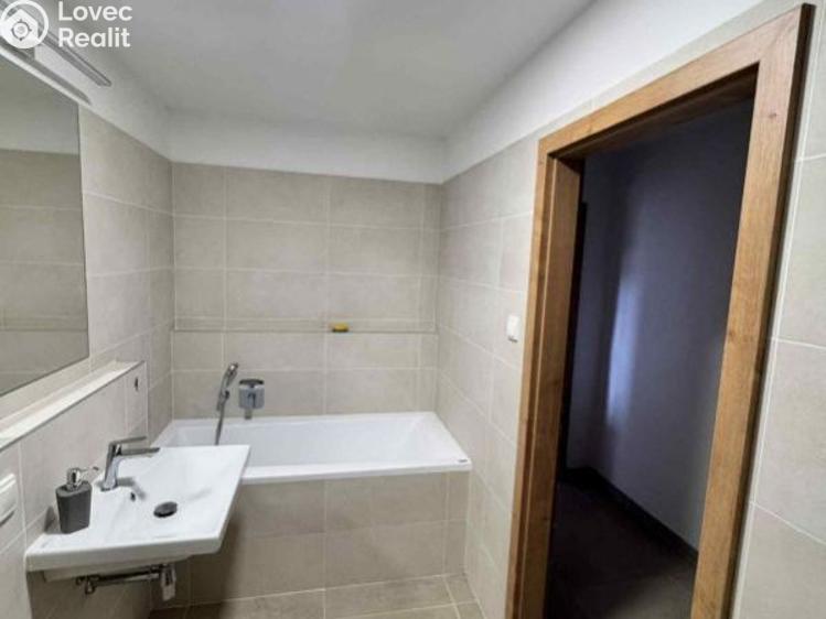 Pronájem bytu 1+KK Česká Třebová, Trávník č. 9