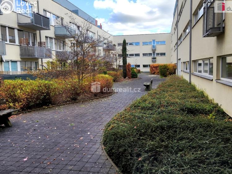 Продаж квартири 2+KK Praha 14, U Hostavického potoka č. 10