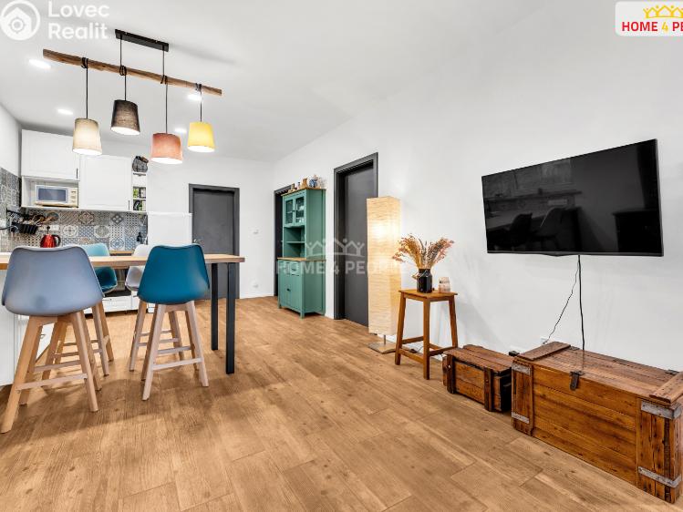 Prodej chaty Káraný, B. Němcové č. 5