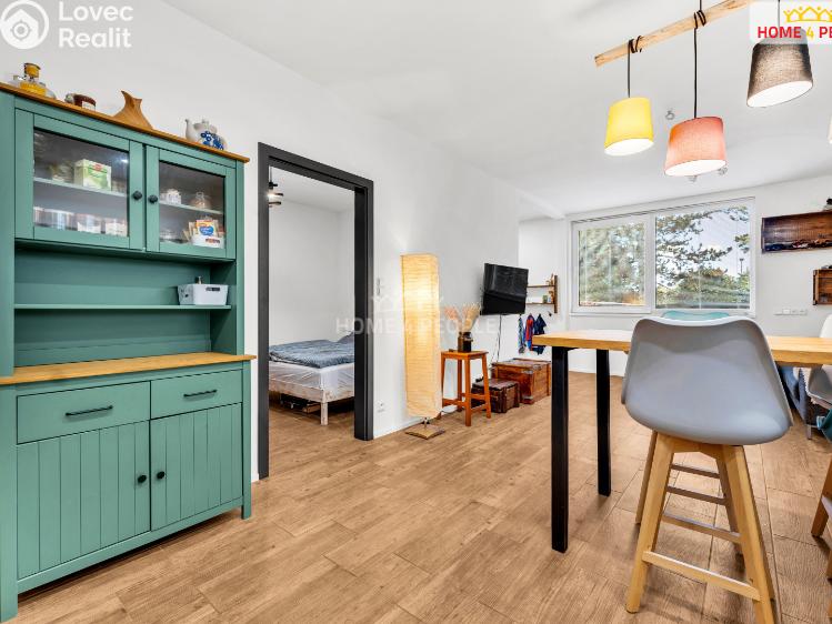 Prodej chaty Káraný, B. Němcové č. 8