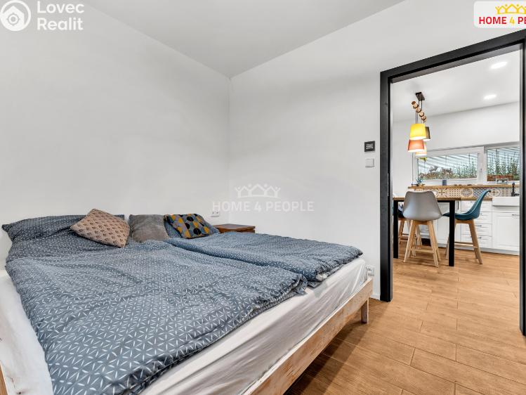 Prodej chaty Káraný, B. Němcové č. 17