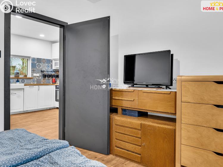 Prodej chaty Káraný, B. Němcové č. 18