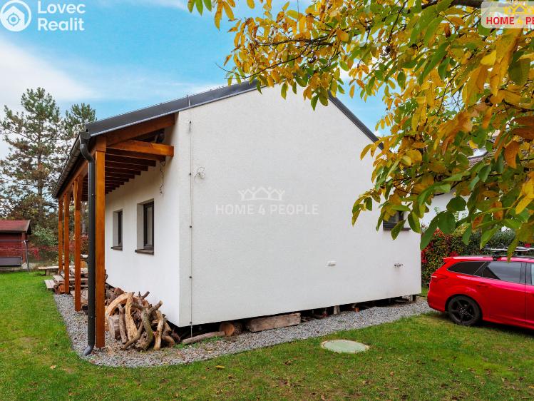 Prodej rodinného domu Káraný, B. Němcové č. 25