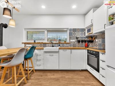 Prodej rodinného domu Káraný, B. Němcové č. 1