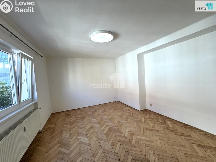 Pronájem bytu 1+1 Praha 3, V Horní Stromce č. 9