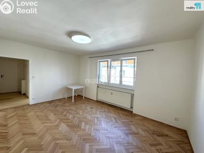 Оренда квартири 1+1 Praha 3, V Horní Stromce č. 6