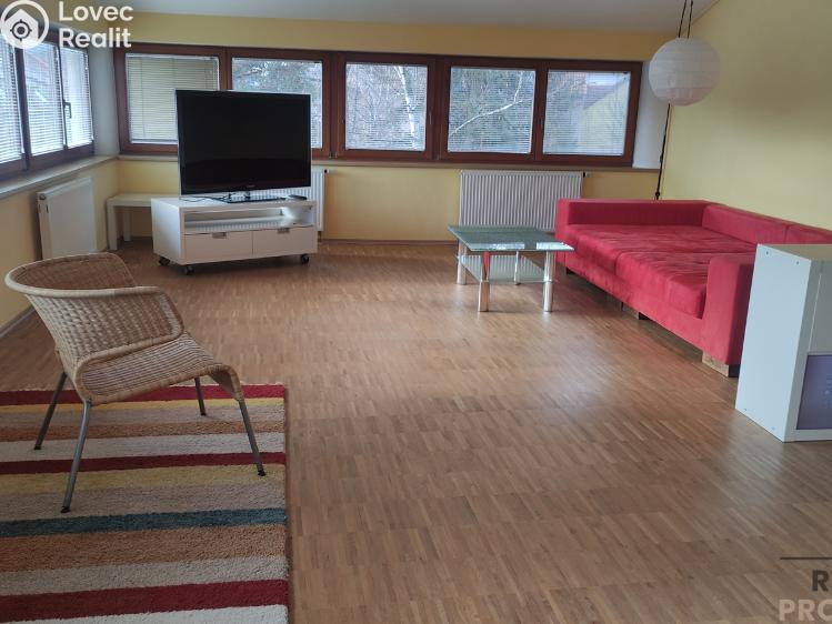 Pronájem bytu 3+1 Velké Meziříčí, Pod Hradbami č. 4