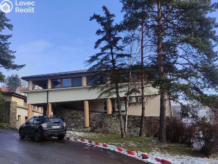 Pronájem bytu 3+1 Velké Meziříčí, Pod Hradbami č. 12