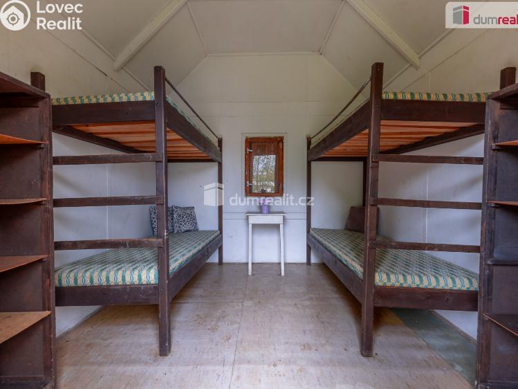 Prodej rybníku Valeč č. 8