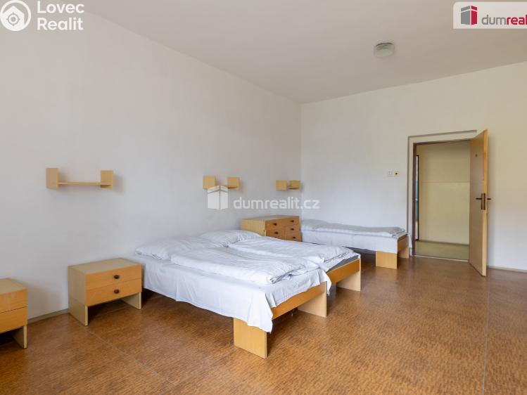 Prodej rybníku Valeč č. 23