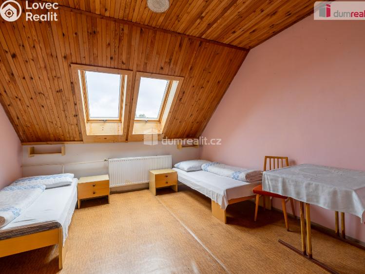 Prodej rybníku Valeč č. 26