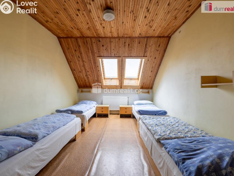 Prodej rybníku Valeč č. 28