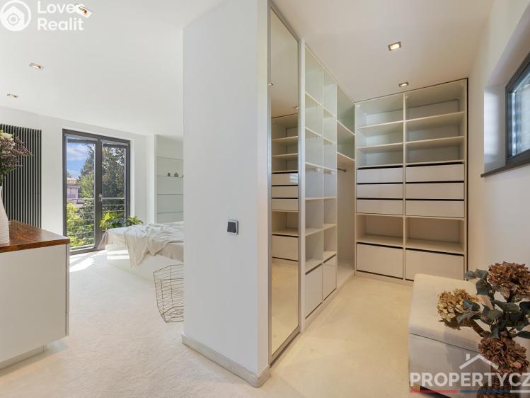 Prodej vícegeneračního domu Praha, Žďárská 750/6a č. 28