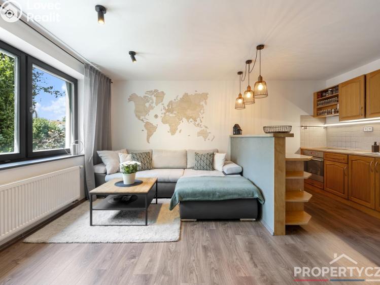 Prodej vícegeneračního domu Praha, Žďárská 750/6a č. 8