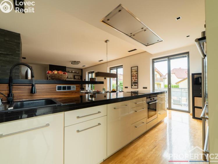 Prodej vícegeneračního domu Praha, Žďárská 750/6a č. 19