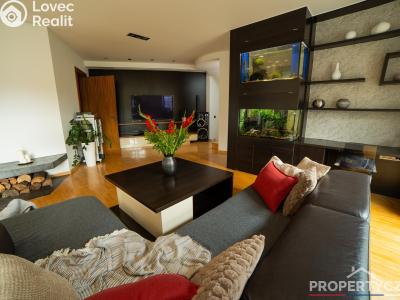 Продаж багатогенного будинку Praha, Žďárská č. 16