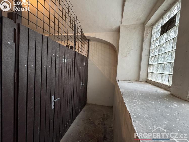 Prodej výrobní haly Praha, Arbesovo náměstí 314/10 č. 35