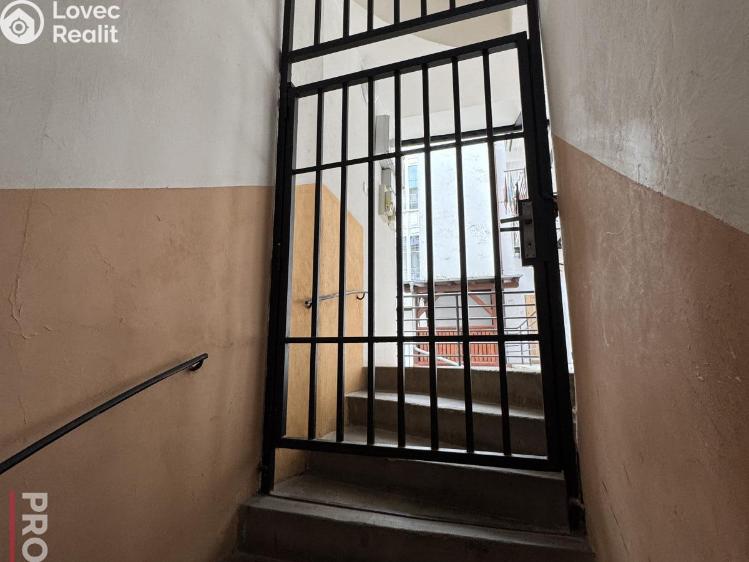 Prodej komerční nemovitosti Praha, Arbesovo náměstí 314/10 č. 33