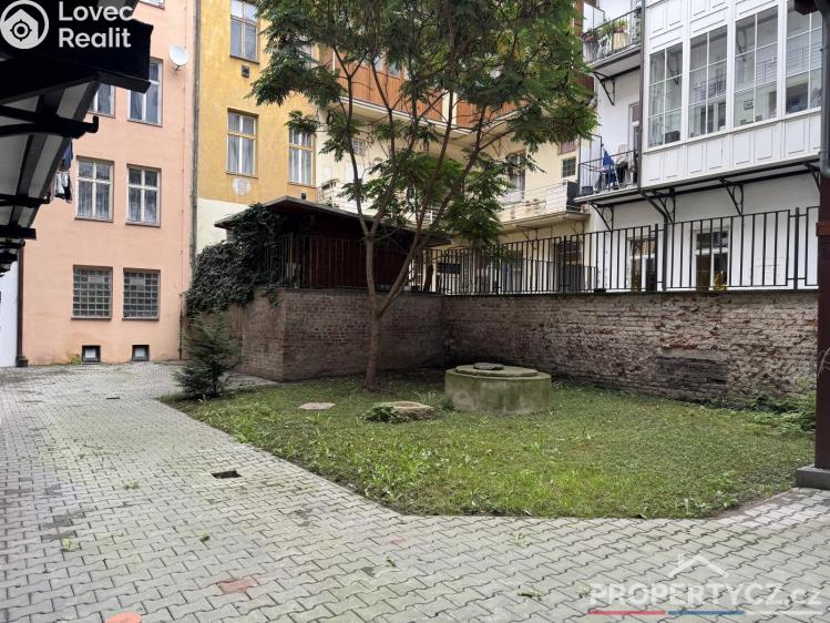 Prodej obchodního prostoru Praha, Arbesovo náměstí 314/10 č. 13