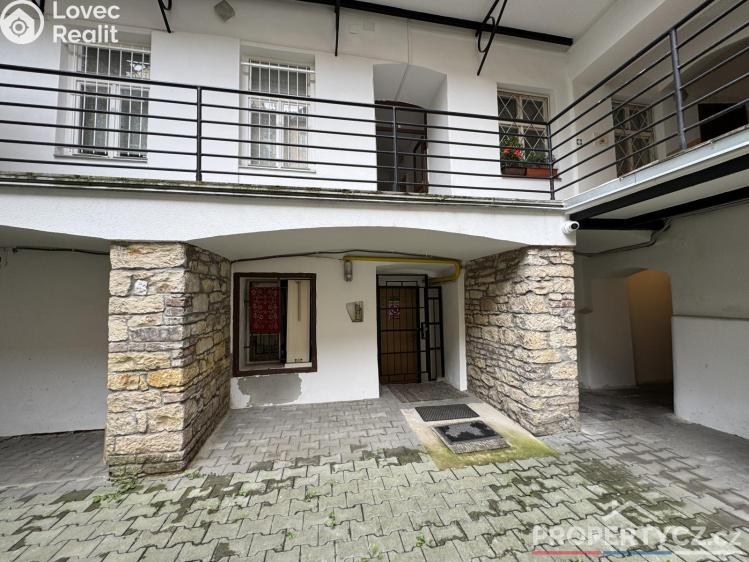 Prodej obchodního prostoru Praha, Arbesovo náměstí 314/10 č. 24