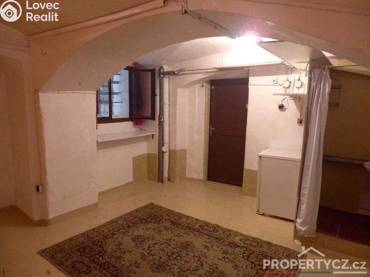 Prodej obchodního prostoru Praha, Arbesovo náměstí 314/10 č. 27