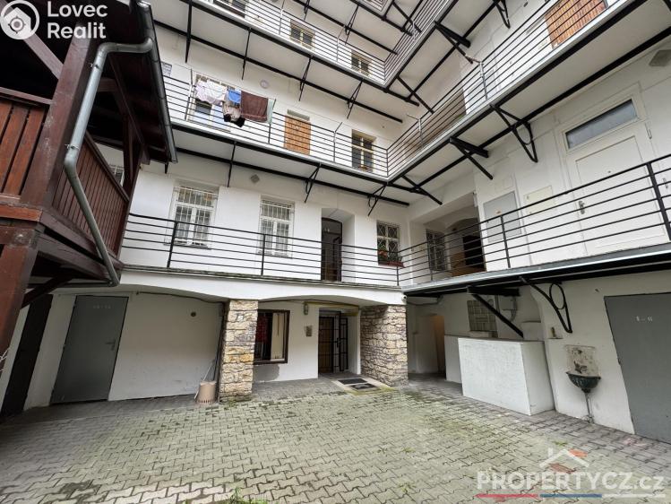 Prodej obchodního prostoru Praha, Arbesovo náměstí 314/10 č. 8