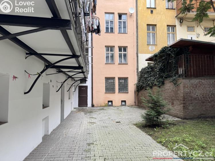 Prodej obchodního prostoru Praha, Arbesovo náměstí 314/10 č. 9