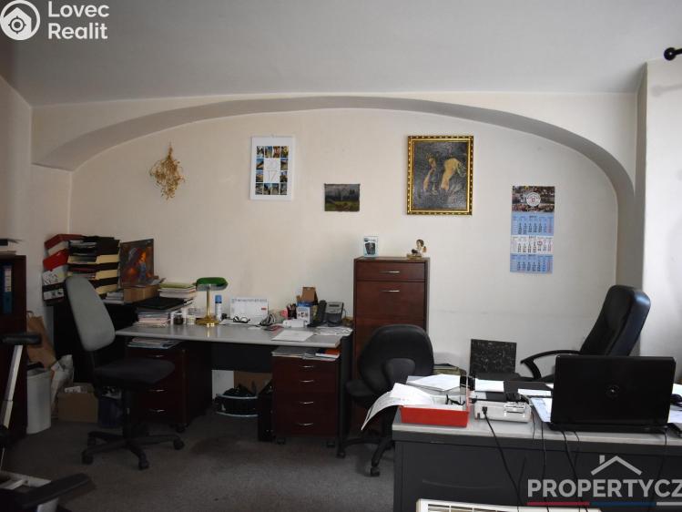 Prodej obchodního prostoru Praha, Arbesovo náměstí 314/10 č. 19