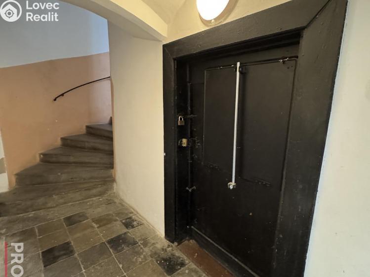 Prodej obchodního prostoru Praha, Arbesovo náměstí 314/10 č. 31