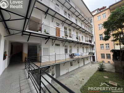 Продажа торгового помещеня Praha, Arbesovo náměstí č. 10