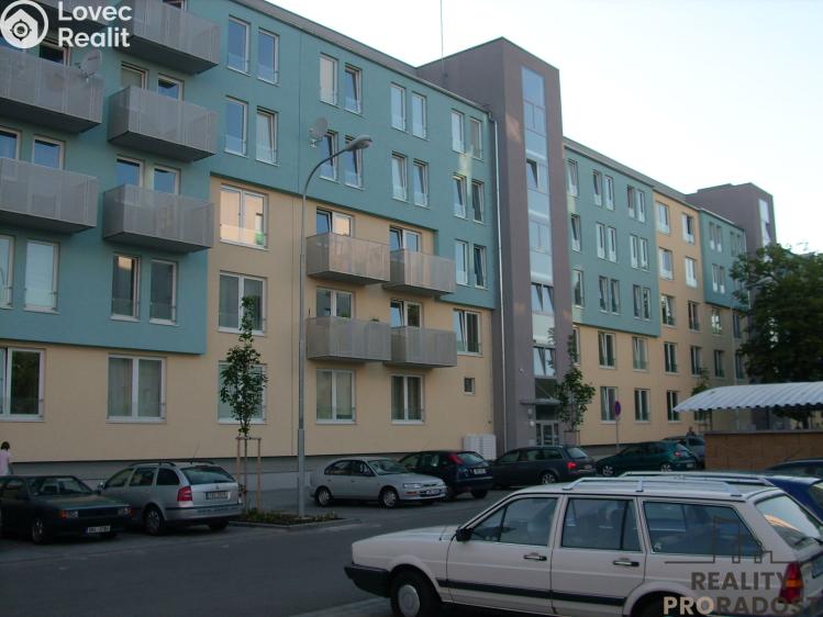 Pronájem garáže Brno, Zderadova č. 5