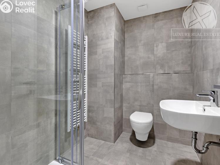 Sale apartment 2+KK Praha, Na výběžku č. 7