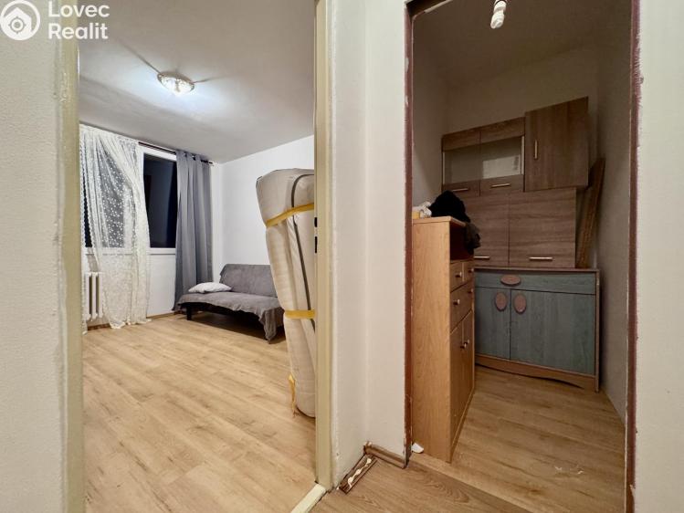 Pronájem bytu 3+1 Praha, Kuželova 579 č. 5