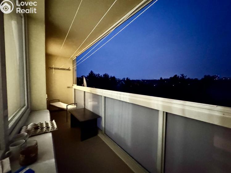 Pronájem bytu 3+1 Praha, Kuželova 579 č. 8