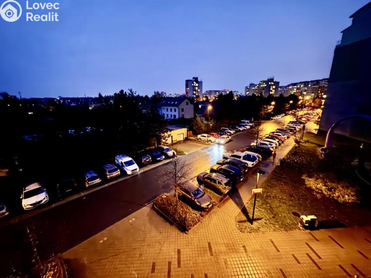 Pronájem bytu 3+1 Praha, Kuželova 579 č. 9