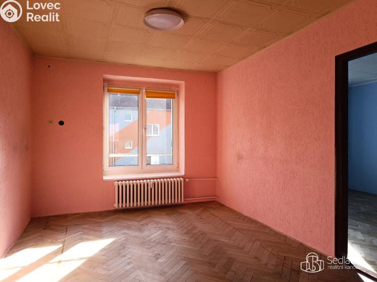 Продаж квартири 2+1 Královské Poříčí, Na sídlišti č. 5