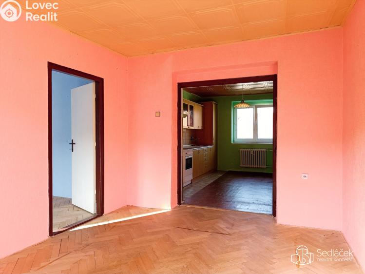 Продаж квартири 2+1 Královské Poříčí, Na sídlišti č. 6