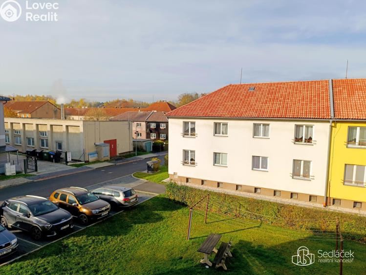 Продаж квартири 2+1 Královské Poříčí, Na sídlišti č. 13