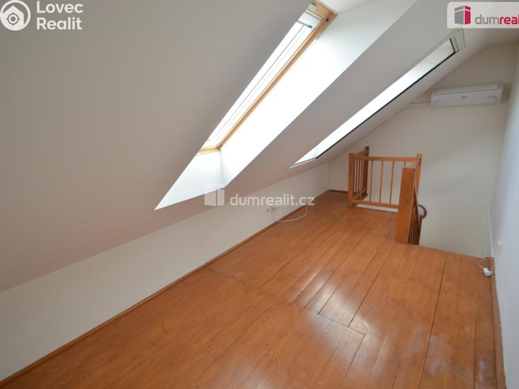 Pronájem bytu 1+KK Praha-Šeberov, K Hrnčířům č. 8