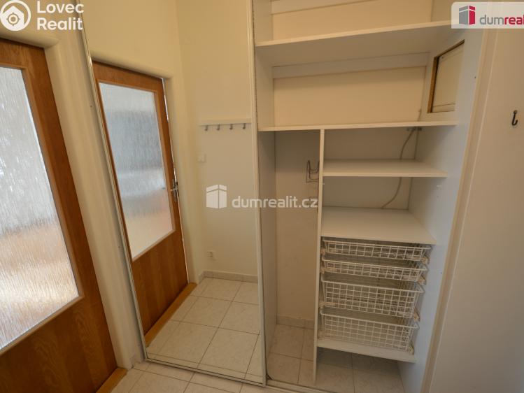 Pronájem bytu 1+KK Praha-Šeberov, K Hrnčířům č. 10