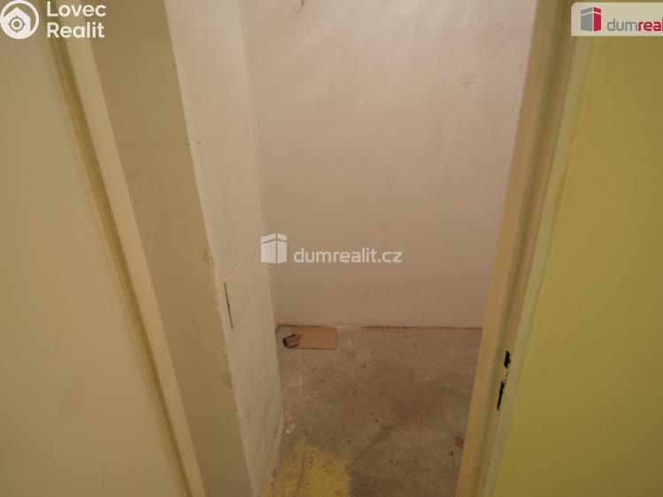 Pronájem bytu 1+KK Praha-Šeberov, K Hrnčířům č. 13