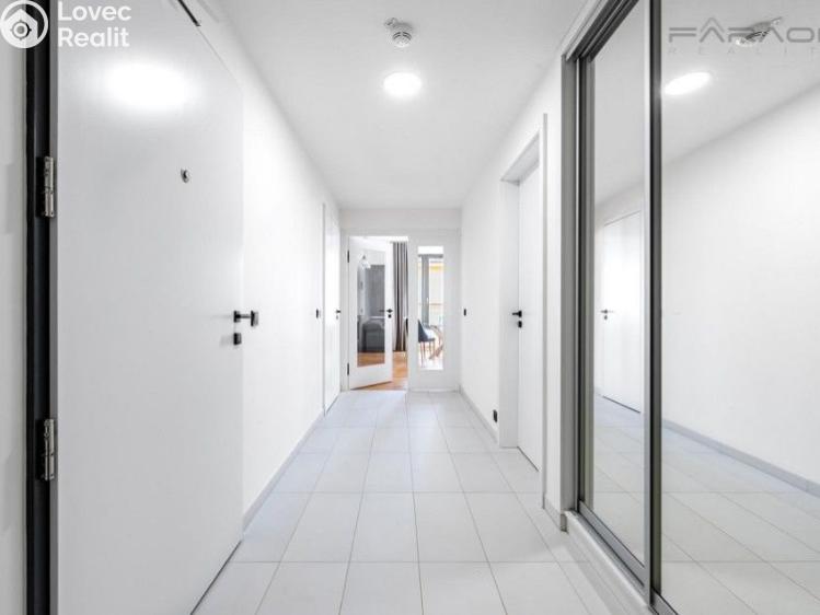 Pronájem bytu 3+KK Praha, Grafická č. 28