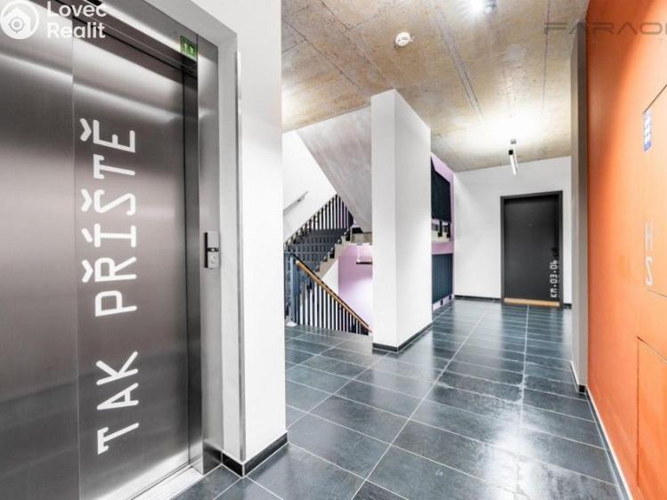 Pronájem bytu 3+KK Praha, Grafická č. 30