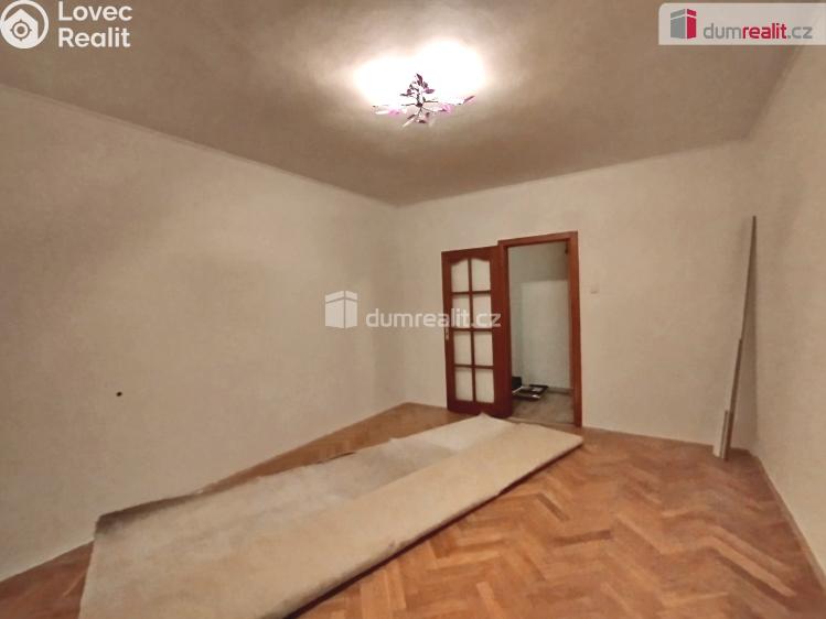 Pronájem bytu 2+1 Ostrov, S. K. Neumanna č. 10