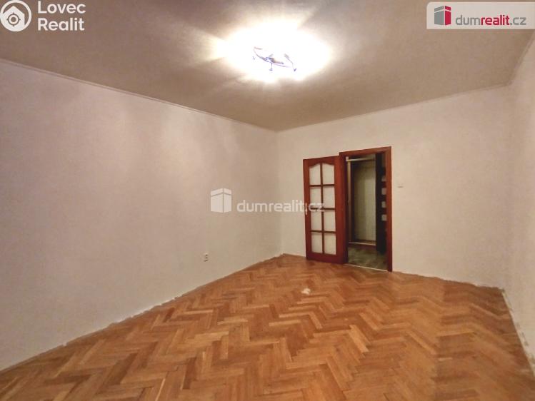 Pronájem bytu 2+1 Ostrov, S. K. Neumanna č. 14