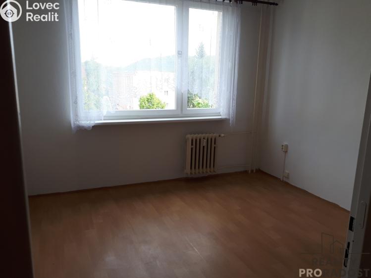 Pronájem bytu 1+KK Děčín, Kamenická č. 2