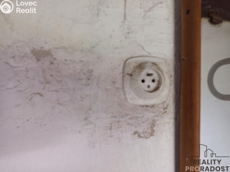 Prodej garáže Pardubice, Demokratické Mládeže č. 7