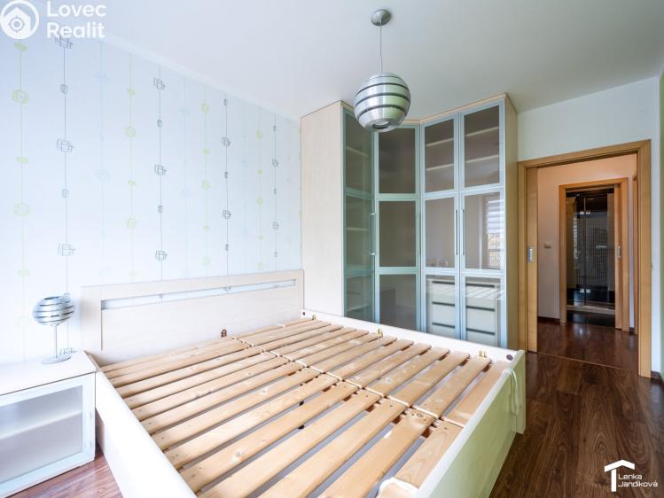 Pronájem bytu 3+KK Pardubice, Labský Palouk 495 č. 8