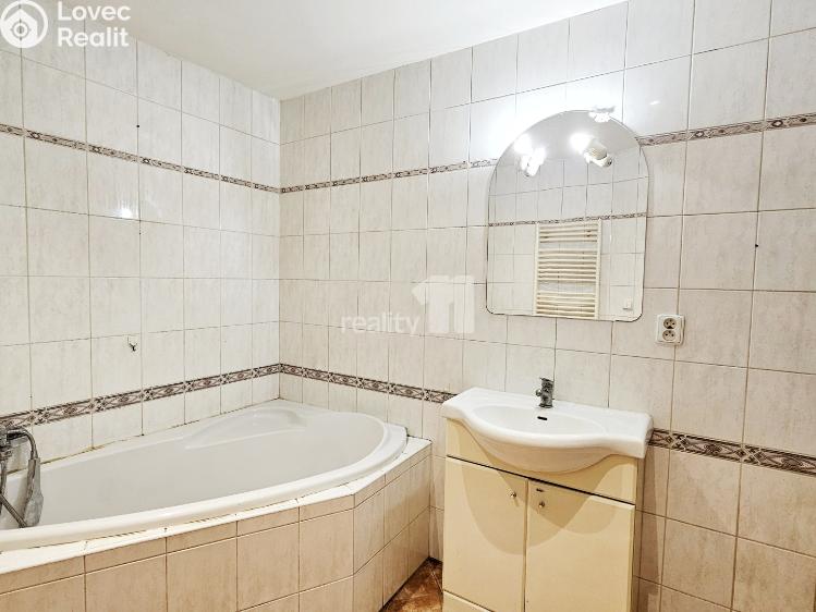 Оренда квартири 2+KK Kolín, Politických vězňů č. 15